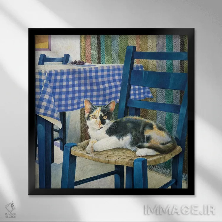 تابلو میکادو روی یک صندلی اثر آیوری کتس (برند هنری نقاشی گربه) - نمای قابدار مشکی