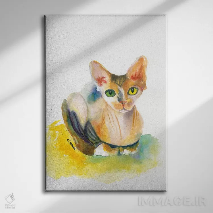 تابلو دکوراتیو اسفینکس روی بالشت زرد اثر کانی کالم - نمای روبهرو روی دیوار