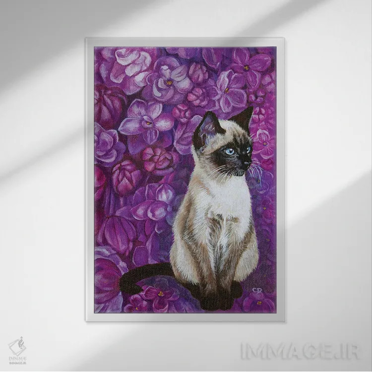 تابلو دکوراتیو گربه با لیلاک ها اثر سیندی دودس - نمای قابدار سفید