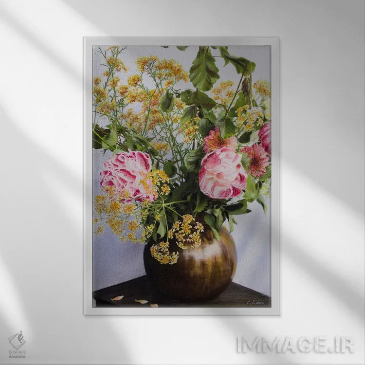 تابلو دکوراتیو گل صدتومانی در گلدان اثر شارلوت ادر - نمای قابدار سفید