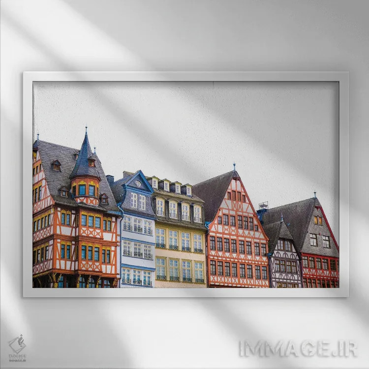 تابلو دکوراتیو خانه های زنجبیلی اثر گیلیارد برسسان - نمای قابدار سفید