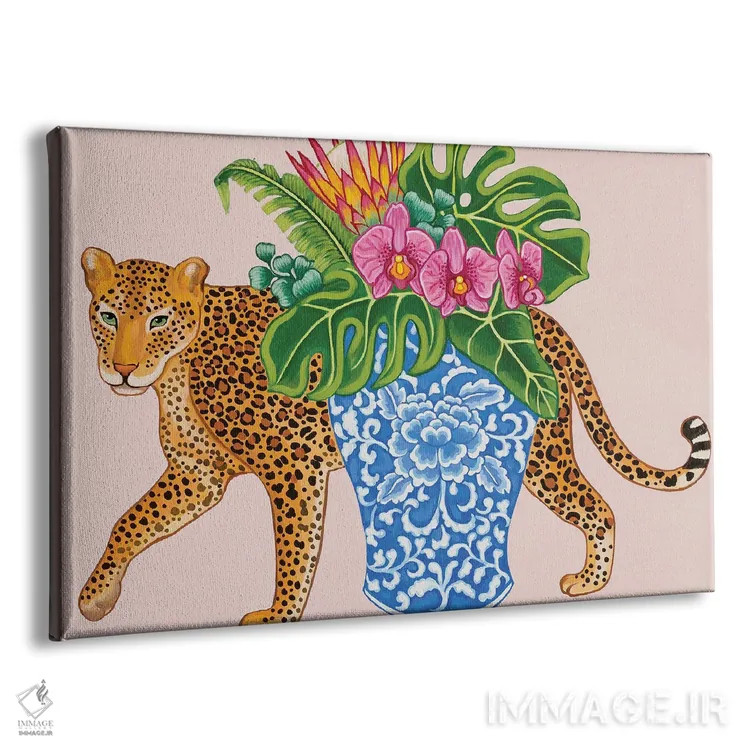 تابلو دکوراتیو یوزپلنگ چینی با گلدان آبی و سفید، برگ مانسترا و ارکیده اثر گرین ارکید بوتیک - نمای پرسپکتیو محصول