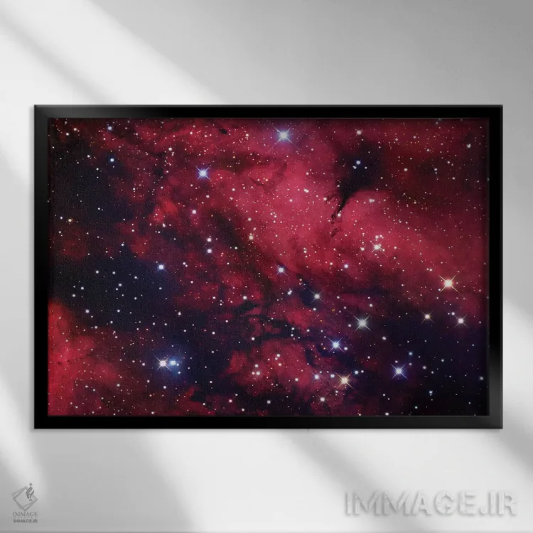 تابلو دکوراتیو سحابی پروانه در موزاییک ماکیان اثر رابرت گندلر - نمای قابدار مشکی