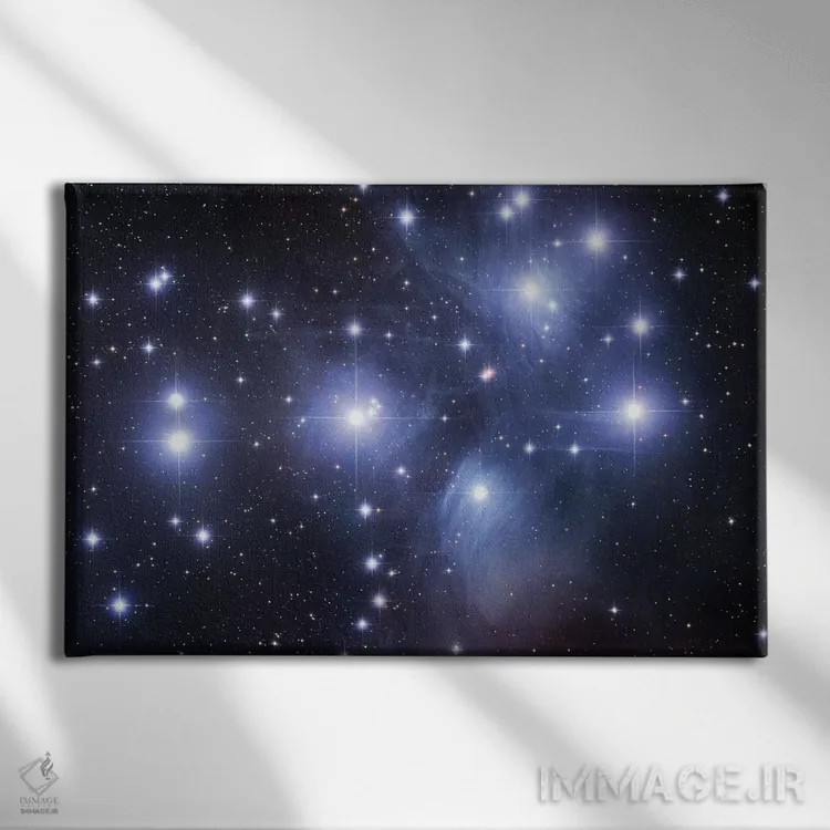 تابلو دکوراتیو ام۴۵، خوشه پروین اثر رابرت گندلر - نمای روبهرو روی دیوار