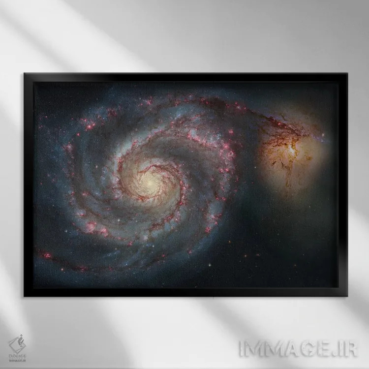 تابلو دکوراتیو ام۵۱، کهکشان گردابی اول اثر رابرت گندلر - نمای قابدار مشکی