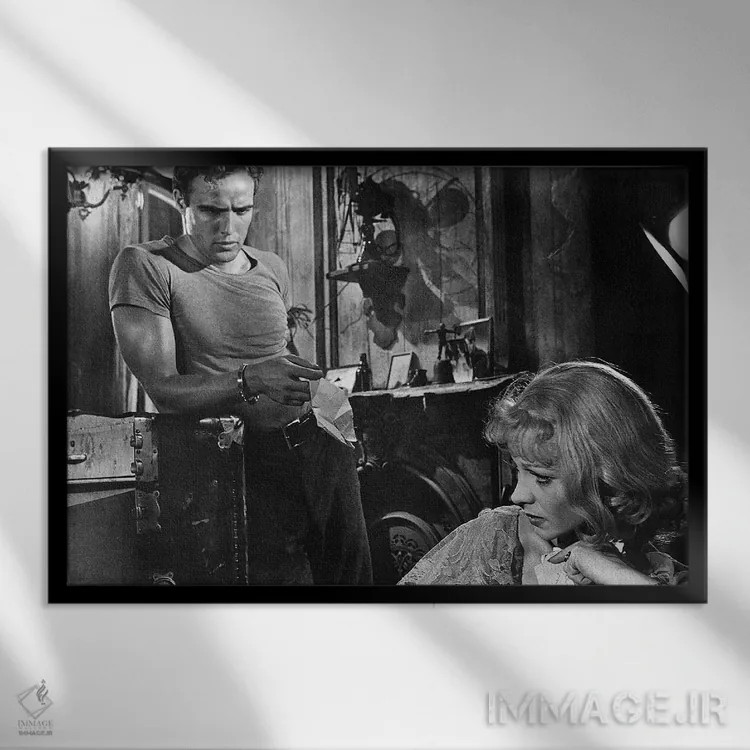 تابلو دکوراتیو اتوبوسی به نام هوس - نمای قابدار مشکی