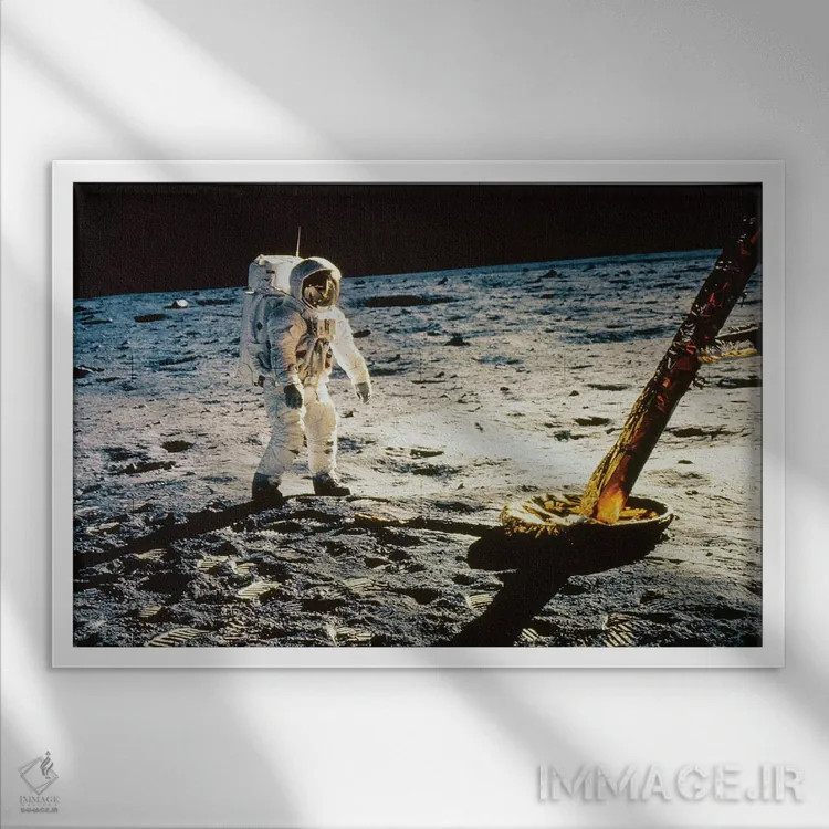 تابلو دکوراتیو آپو ۱۱: ماژول قمری - نمای قابدار سفید