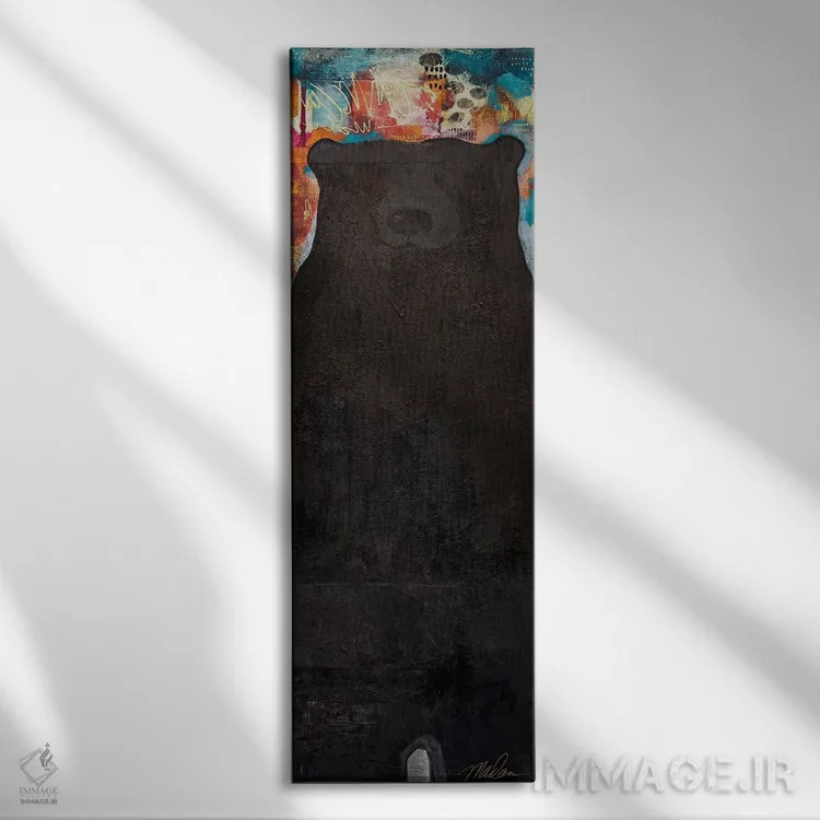 تابلو دکوراتیو خرس نوظهور اثر مادارا میسون - نمای روبهرو روی دیوار