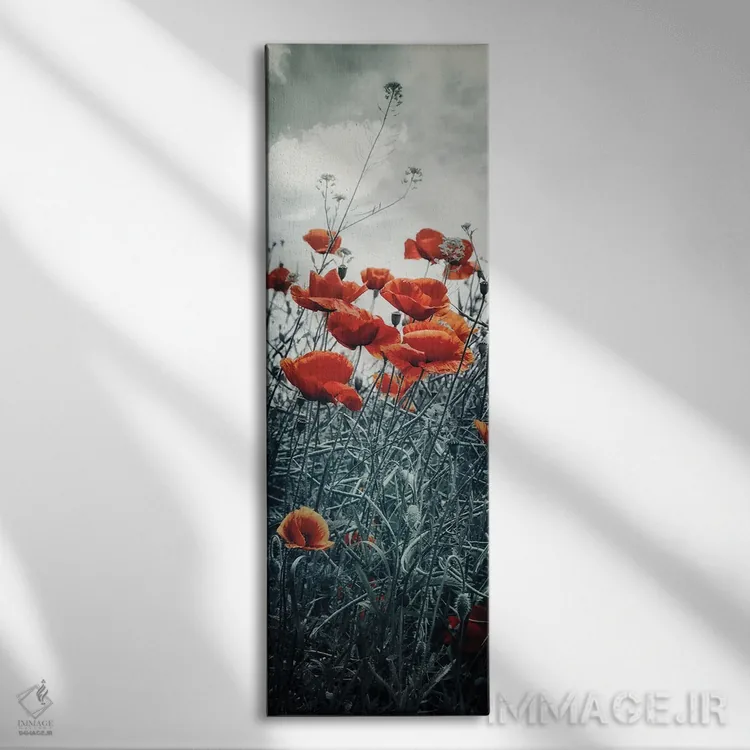 تابلو دکوراتیو مزرعه زیبای شقایق | پانورامای عمودی اثر ملانی ویولا - نمای روبهرو روی دیوار