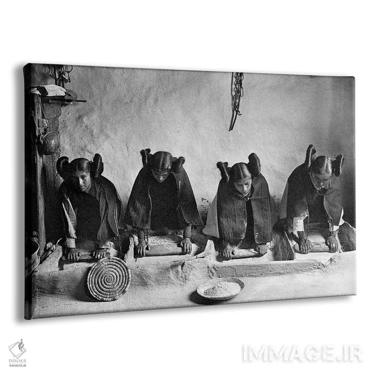 تابلو دکوراتیو C1906،قبایل هوپی: آرد کردن غلات، حدود ۱۹۰۶ اثر ادوارد اس. کرتیس - نمای پرسپکتیو محصول