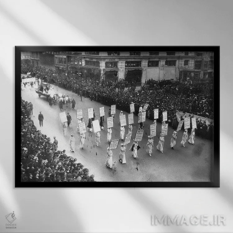 تابلو دکوراتیو 1913,رژه حق رای، ۱۹۱۳ - نمای قابدار مشکی