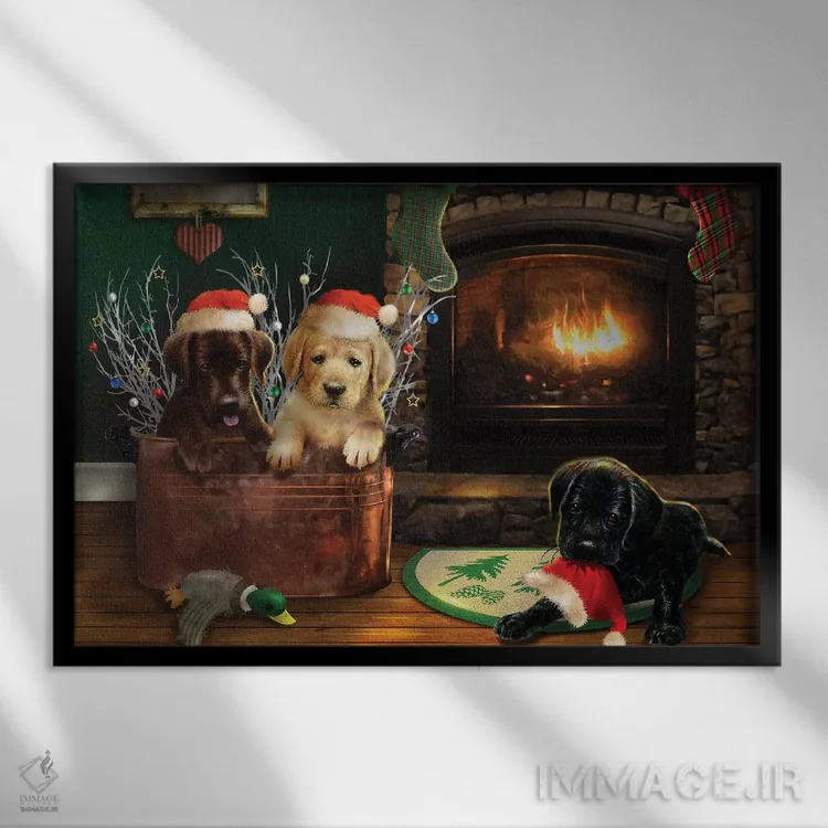 تابلو دکوراتیو سه قلوی لابرادور کنار آتش اثر جوردانو استودیو - نمای قابدار مشکی