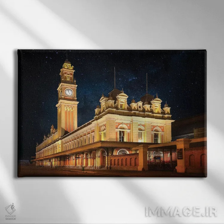 تابلو دکوراتیو ایستگاه قطار لوز اثر گلاوکو منهالی - نمای روبهرو روی دیوار