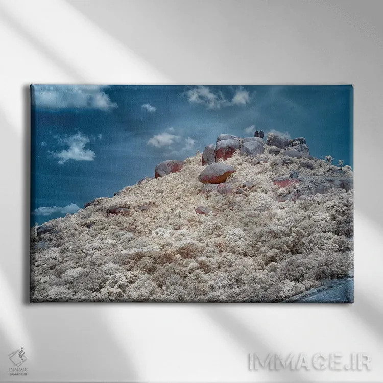 تابلو دکوراتیو کوه ۲ اثر گلاوکو منهالی - نمای روبهرو روی دیوار