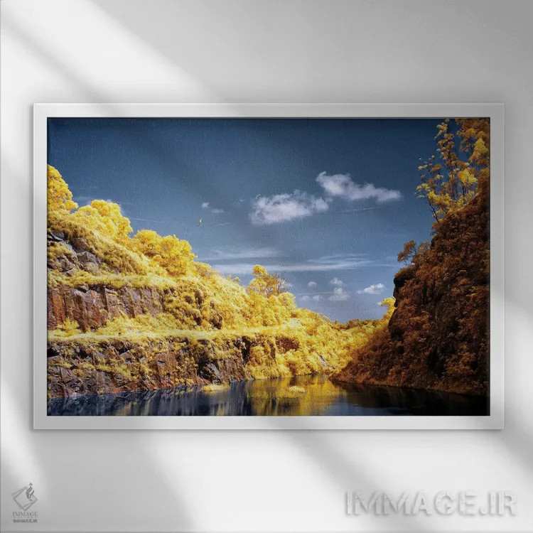 تابلو دکوراتیو اسلک لاین ۳ اثر گلاوکو منهالی - نمای قابدار سفید