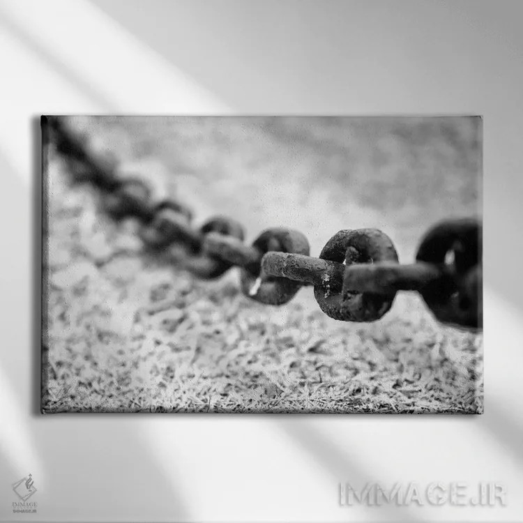 تابلو دکوراتیو زنجیر اثر گلاوکو منهالی - نمای روبهرو روی دیوار