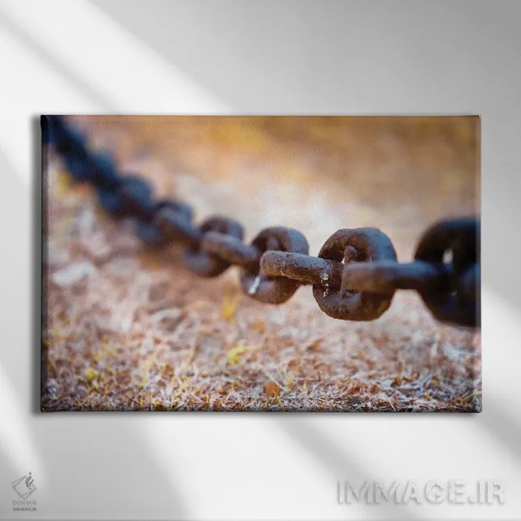 تابلو دکوراتیو زنجیر اثر گلاوکو منهالی - نمای روبهرو روی دیوار