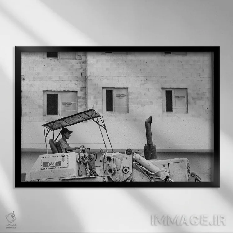 تابلو دکوراتیو عکاسی خیابانی ۲۳ اثر گلاوکو منهالی - نمای قابدار مشکی