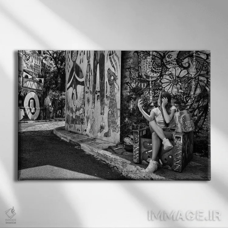 تابلو دکوراتیو عکاسی خیابانی ۶۲ اثر گلاوکو منهالی - نمای روبهرو روی دیوار