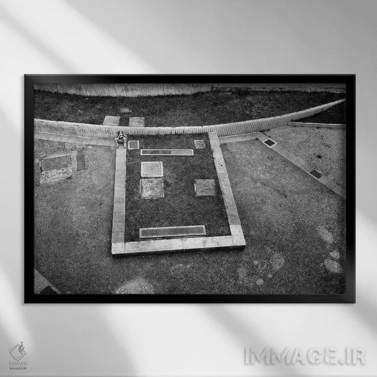 تابلو دکوراتیو عکاسی خیابانی ۶۳ اثر گلاوکو منهالی - نمای قابدار مشکی