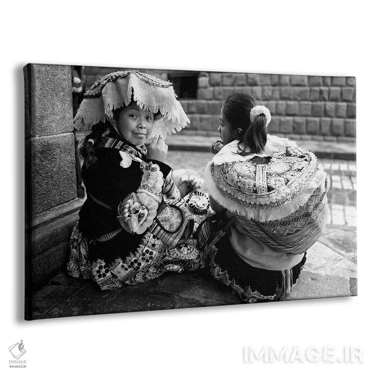 تابلو دکوراتیو دختر پرویی سیاه و سفید اثر گلاوکو منهالی - نمای پرسپکتیو محصول