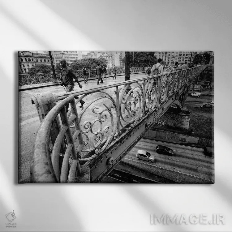 تابلو دکوراتیو عکاسی خیابانی ۴۲ اثر گلاوکو منهالی - نمای روبهرو روی دیوار