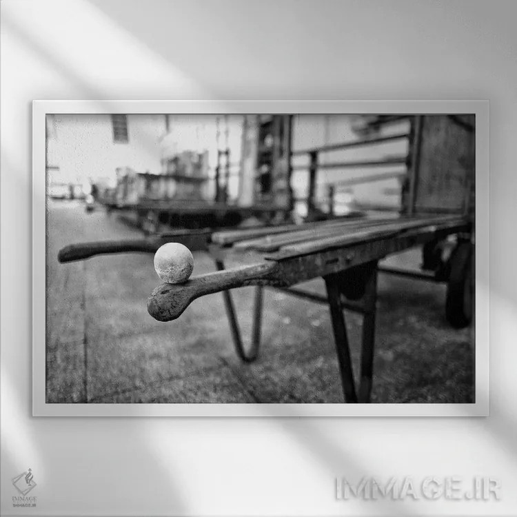 تابلو دکوراتیو عکاسی خیابانی ۲۸ اثر گلاوکو منهالی - نمای قابدار سفید