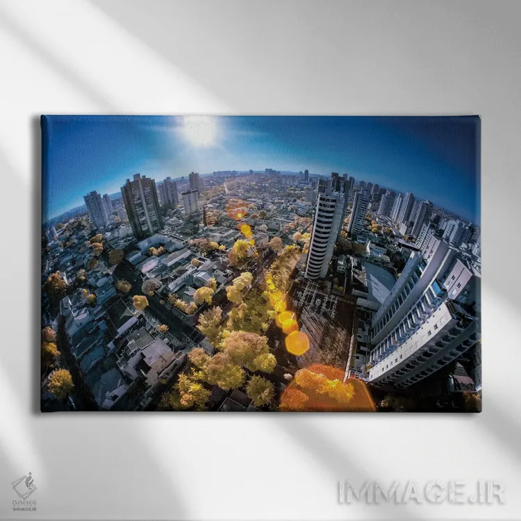 تابلو دکوراتیو لنز چشمی اثر گلاوکو منهالی - نمای روبهرو روی دیوار