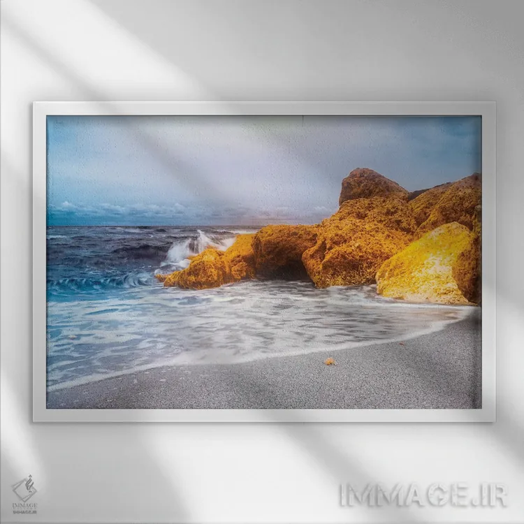 تابلو دکوراتیو ساحل اثر گلاوکو منهالی - نمای قابدار سفید