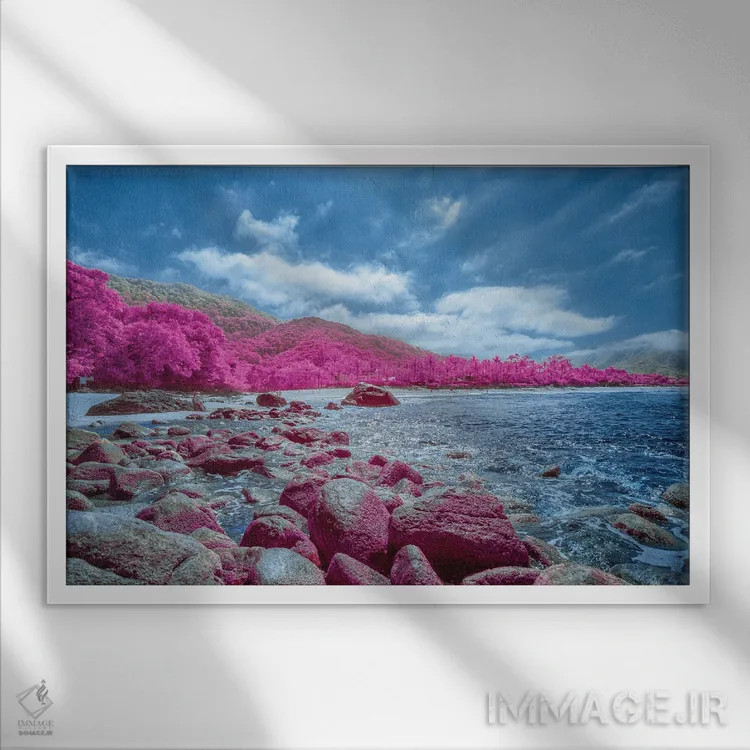 تابلو دکوراتیو ساحل هماهنگی اثر گلاوکو منهالی - نمای قابدار سفید