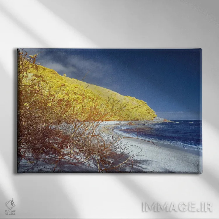 تابلو دکوراتیو زنجیره خروشان اثر گلاوکو منهالی - نمای روبهرو روی دیوار