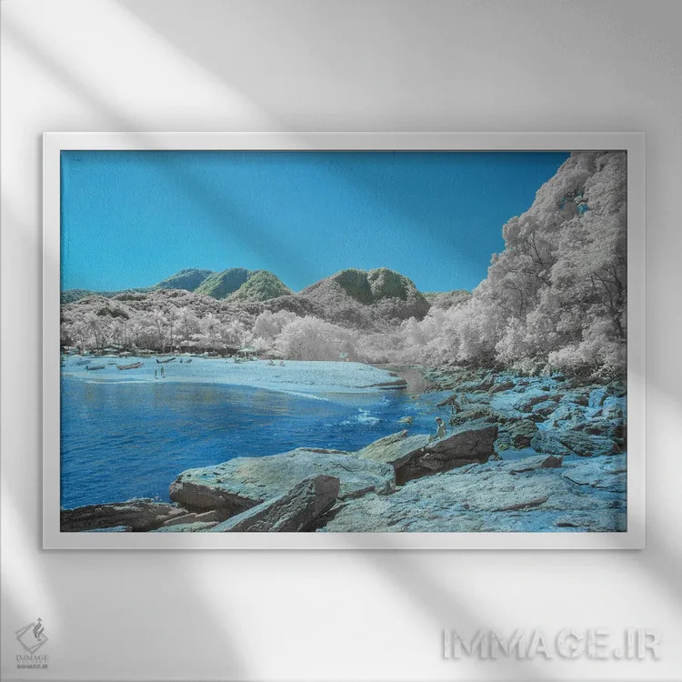 تابلو دکوراتیو سرنوشت شورانگیز اثر گلاوکو منهالی - نمای قابدار سفید