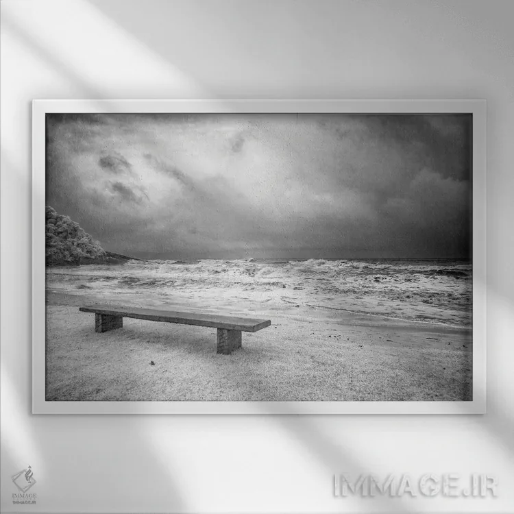 تابلو دکوراتیو طوفانی اثر گلاوکو منهالی - نمای قابدار سفید