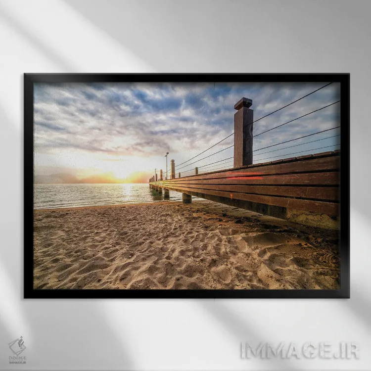 تابلو دکوراتیو رنج رمزآلود اثر گلاوکو منهالی - نمای قابدار مشکی