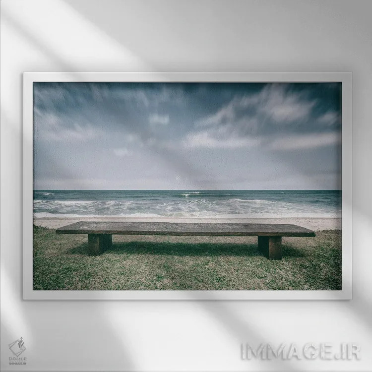 تابلو دکوراتیو دردسر لنگرانداز اثر گلاوکو منهالی - نمای قابدار سفید