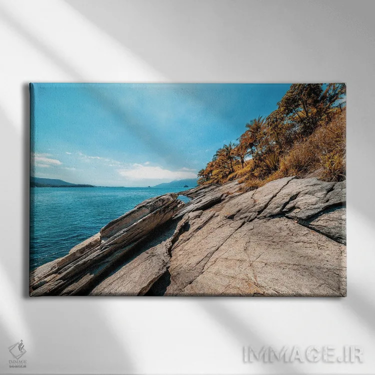 تابلو دکوراتیو آزادی صداقت اثر گلاوکو منهالی - نمای روبهرو روی دیوار