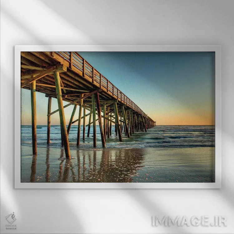 تابلو دکوراتیو اسکله به سوی دریا اثر گلن تیلور - نمای قابدار سفید