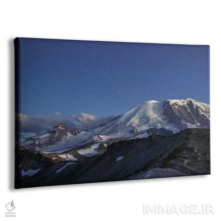 تابلو دکوراتیو Little Tahoma and Burroughs Mountain,عکس گرگ ومیش ستارگان بر ف… اثر گری لوهم - نمای پرسپکتیو محصول