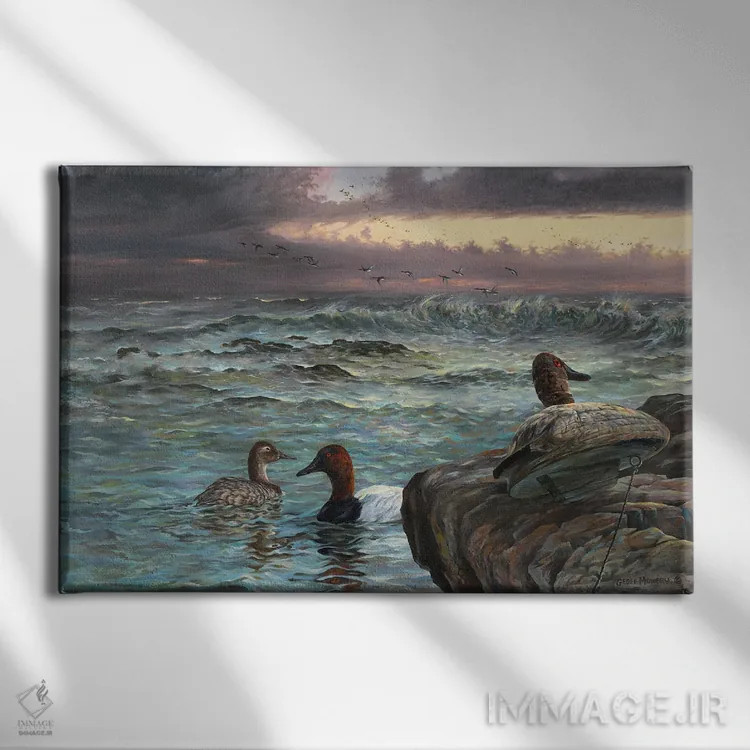 تابلو دکوراتیو در حال نگه داشتن اثر جف مووری - نمای روبهرو روی دیوار