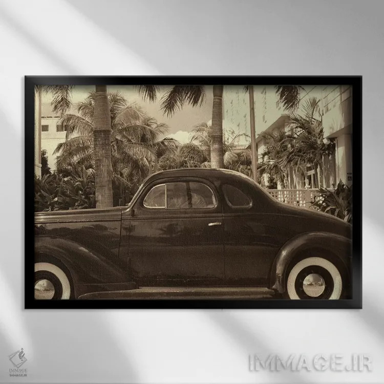 تابلو دکوراتیو ماشین قدیمی در بلوار ساحلی، میامی بیچ، فلوریدا اثر جورج اوزه - نمای قابدار مشکی