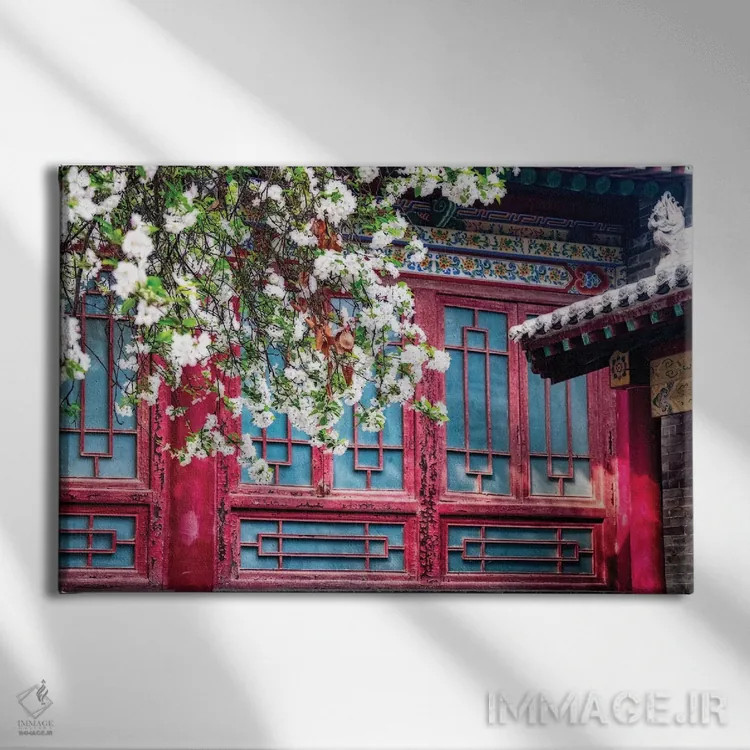 تابلو دکوراتیو درخت شکوفه دار در برابر ساختمان سنتی چینی، بیلین، شی آن، چین اثر جورج اوزه - نمای روبهرو روی دیوار