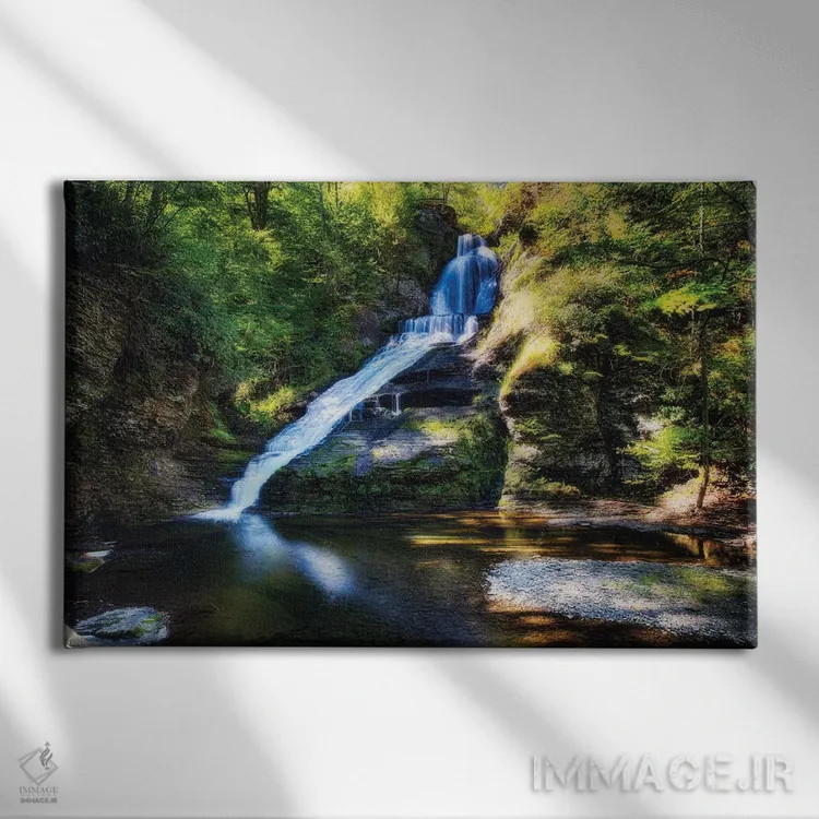 تابلو دکوراتیو نمای تابستانی از آبشار باورگمنز، پنسیلوانیا اثر جورج اوزه - نمای روبهرو روی دیوار