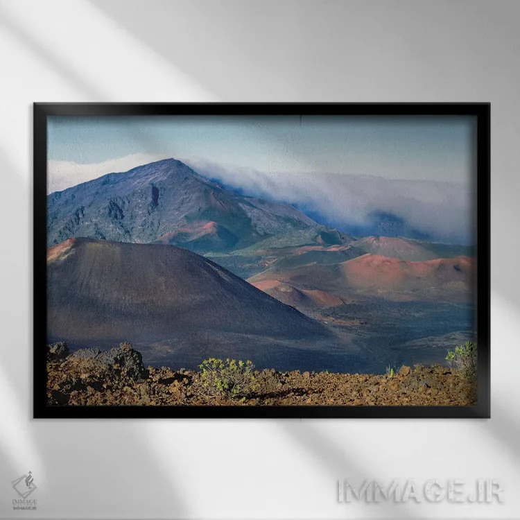 تابلو دکوراتیو آتشفشان های پارک ملی هالئاکالا، مائوئی، هاوایی اثر جورج اوزه - نمای قابدار مشکی