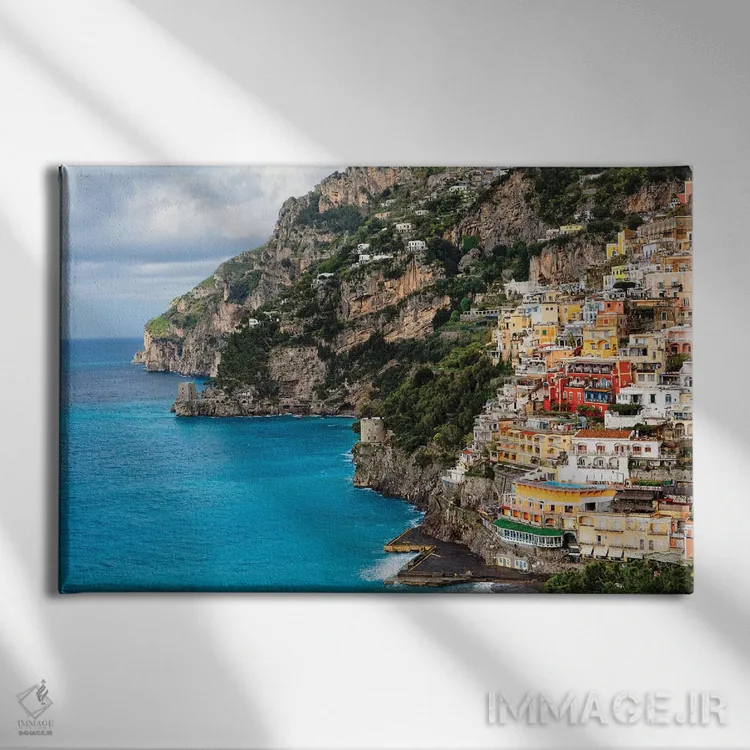 تابلو دکوراتیو شهر ساحلی دیدنی پوزیتانو اثر جورج اوزه - نمای روبهرو روی دیوار