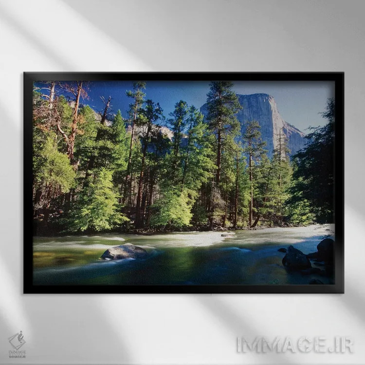 تابلو دکوراتیو رود مرسد با صخره El Capitan، پارک ملی یوسیمیتی، کالیفرنیا اثر جورج اوزه - نمای قابدار مشکی