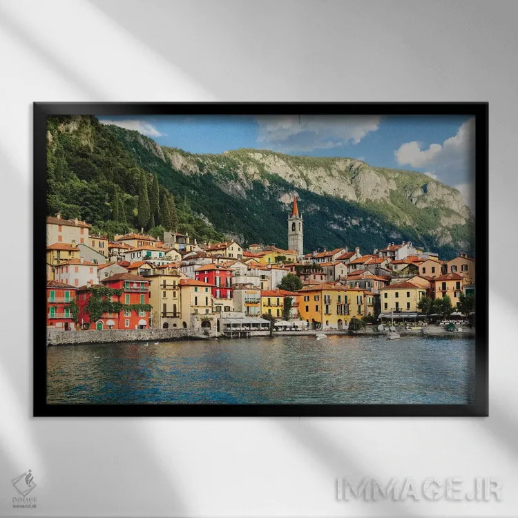 تابلو دکوراتیو نمای شهری کنار دریاچه کومو، وارنا، لومباردی، ایتالیا اثر جورج اوزه - نمای قابدار مشکی