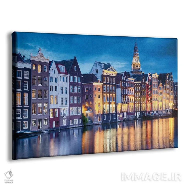 تابلو دکوراتیو آمستردام قدیمی در شب با کلیسای اووده، هلند اثر جورج اوزه - نمای پرسپکتیو محصول
