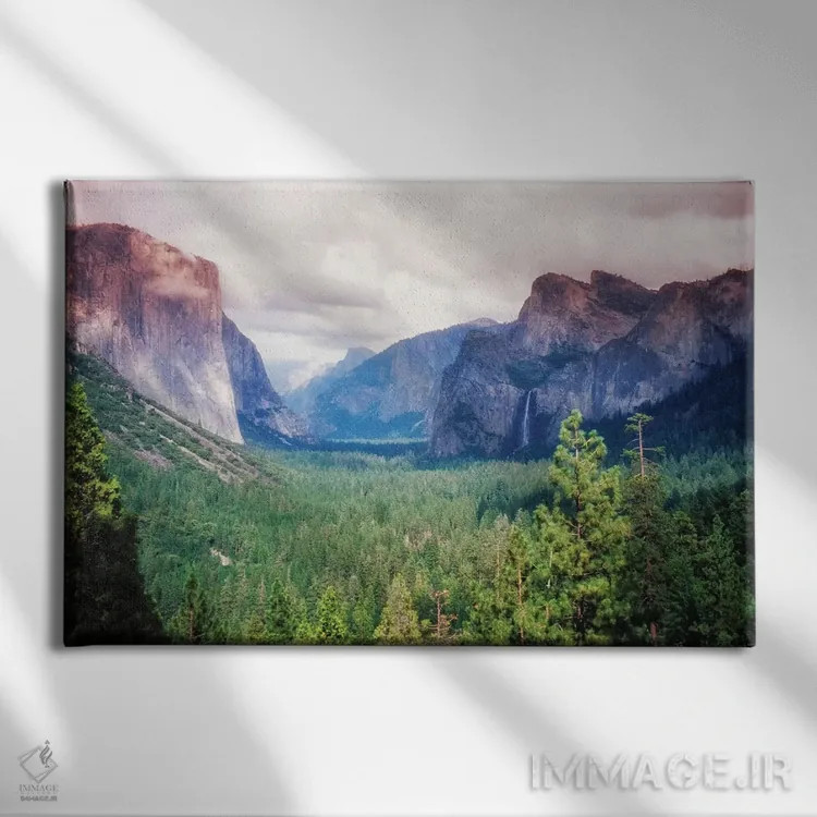 تابلو دکوراتیو منظره دره یوسیمیتی از تونل ویو، کالیفرنیا اثر جورج اوزه - نمای روبهرو روی دیوار