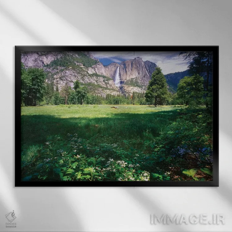 تابلو دکوراتیو دره و آبشارهای یوسیمیتی اثر جورج اوزه - نمای قابدار مشکی