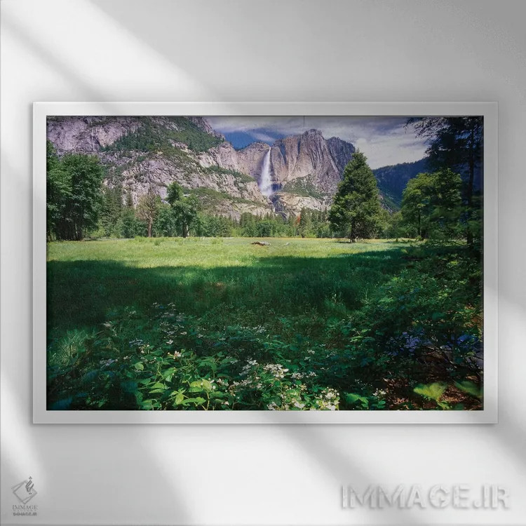 تابلو دکوراتیو دره و آبشارهای یوسیمیتی اثر جورج اوزه - نمای قابدار سفید